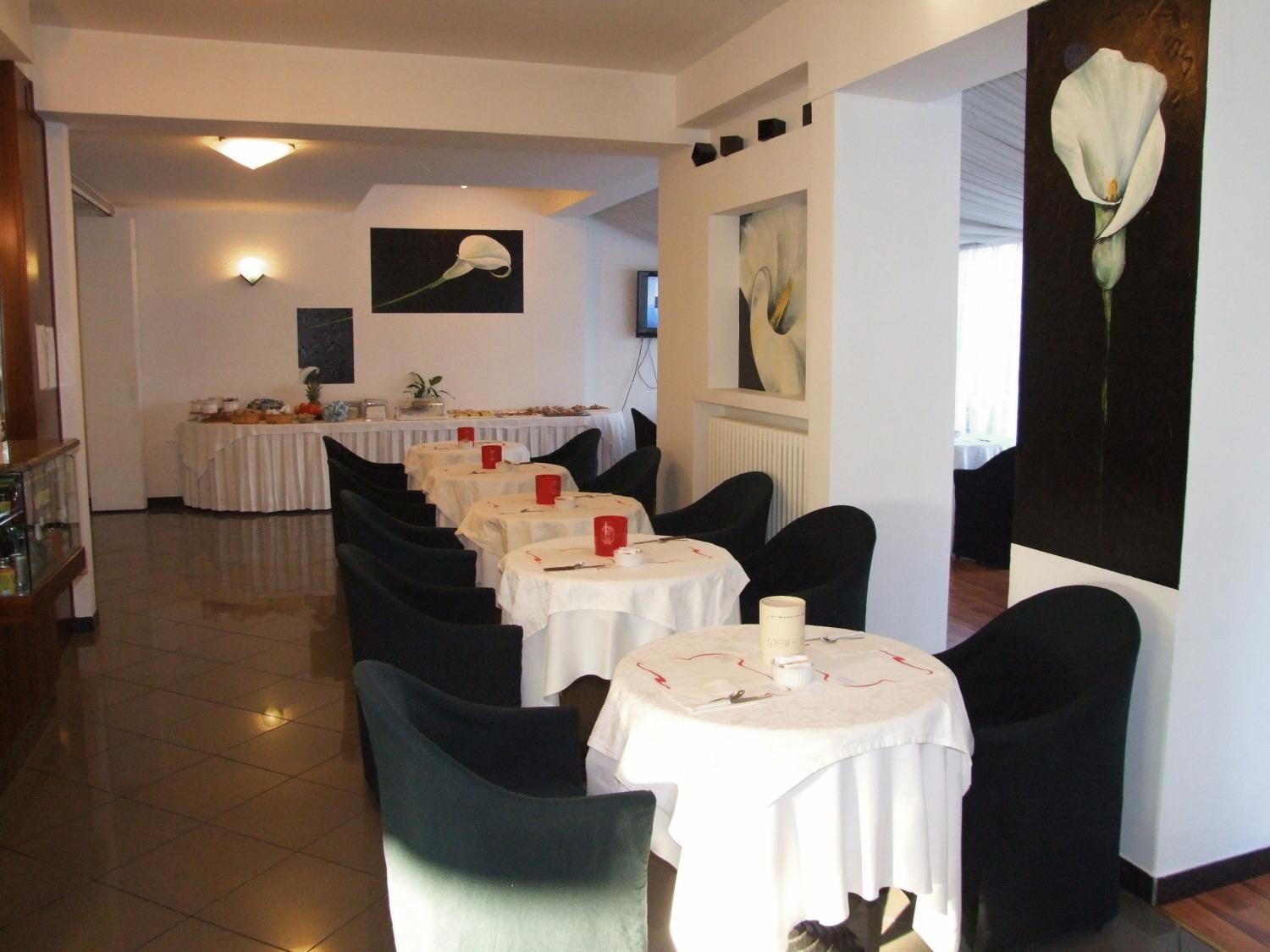 Hotel Mediterraneo Pésaro Exterior foto